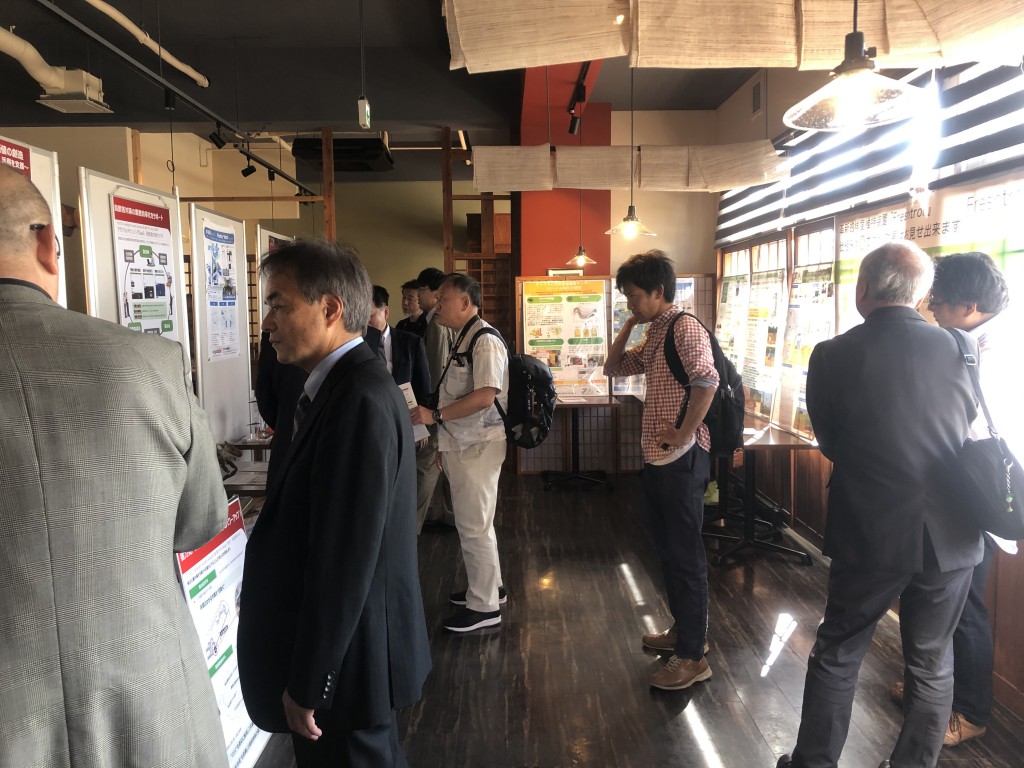 ポスター展示1